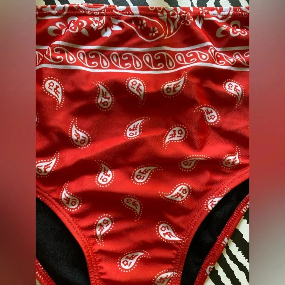 Red bandanna, paisley print bikini bottoms size lg - Picture 3 of 7